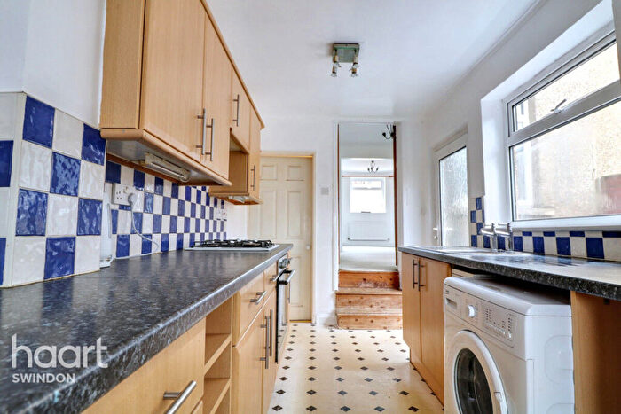 2 Bedroom Terraced House For Sale In North Street, Swindon, SN1