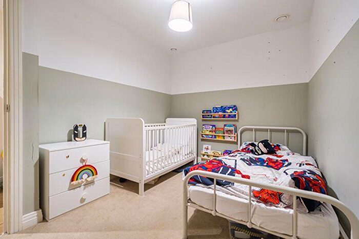 2 Bedroom Flat For Sale In Liberty House, Bessemer Road, Welwyn Garden City, AL7