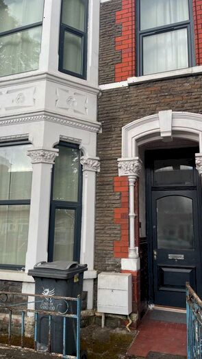 6 Bedroom Terraced House To Rent In Corporation Road, Cardiff, CF11