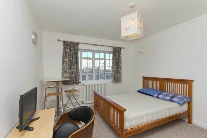 Studio To Rent In Woburn Place, London, WC1H