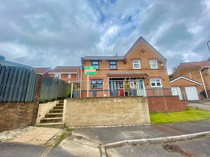 3 Bedroom Detached House For Sale In Elm Wood Drive, Tonyrefail, Porth, CF39