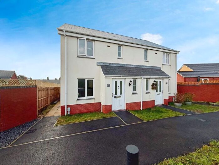 3 Bedroom Semi Detached House For Sale In Platinum Walk, Bradley Barton, Newton Abbot, Devon., TQ12