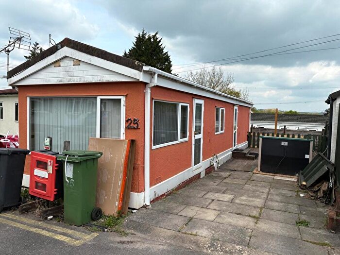 2 Bedroom Park Home For Sale In Winchester Road, Fair Oak, Eastleigh, SO50