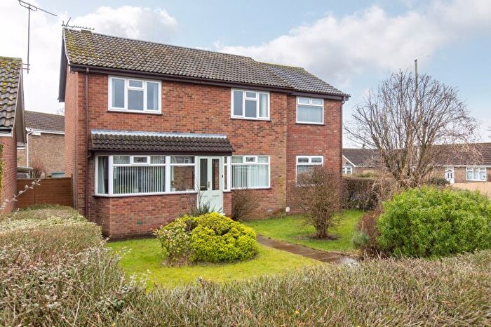 5 Bedroom Detached House For Sale In Swainsea Drive, Pickering, YO18