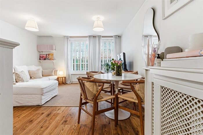 1 Bedroom Apartment For Sale In Crossways House, Fairwater Road, Llandaff, Cardiff, CF5