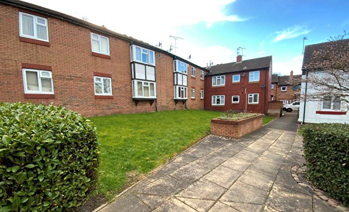1 Bedroom Flat To Rent In *Over 's Only* Greenside, Greasbrough, Rotherham, South Yorkshire, S61