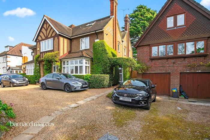 1 Bedroom Flat For Sale In Castlemaine Avenue, South Croydon, CR2