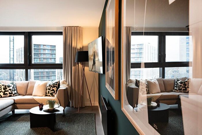 4 Bedroom Apartment To Rent In Union West Tower, Water Street, Manchester, Greater Manchester, M3