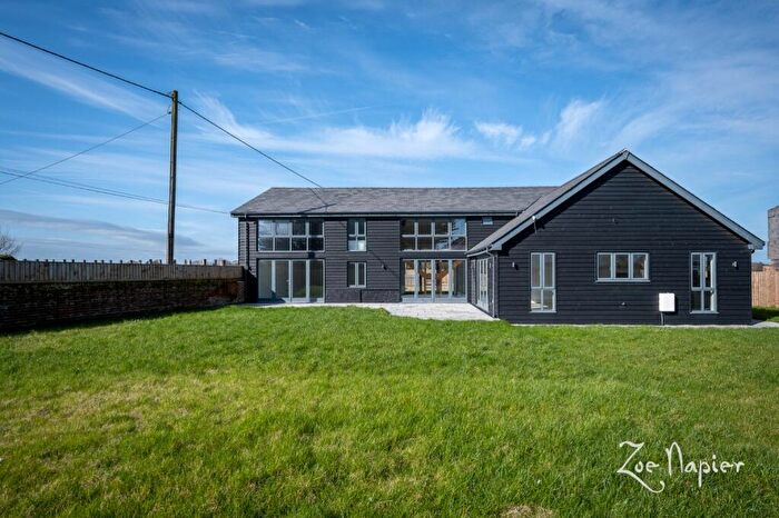 4 Bedroom Barn Conversion For Sale In Thorpe Le Soken, CO16