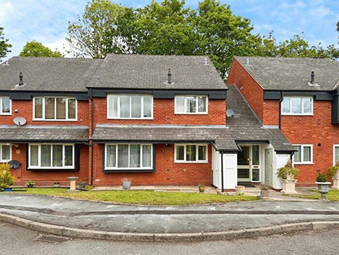 2 Bedroom Flat For Sale In St. Georges Crescent, Droitwich, WR9