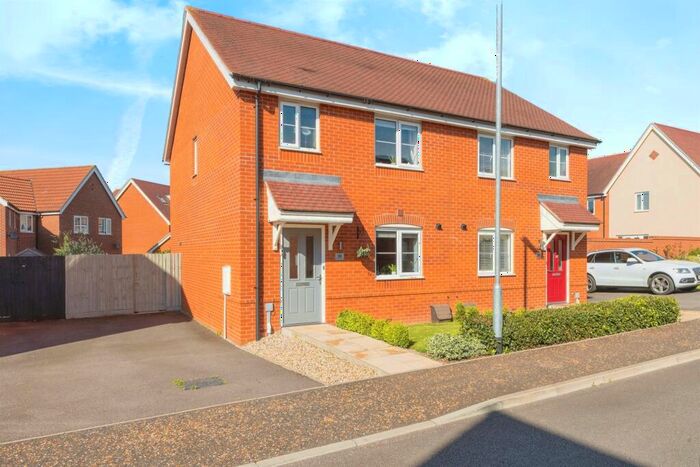 3 Bedroom House To Rent In Red Admiral Way, Attleborough, NR17