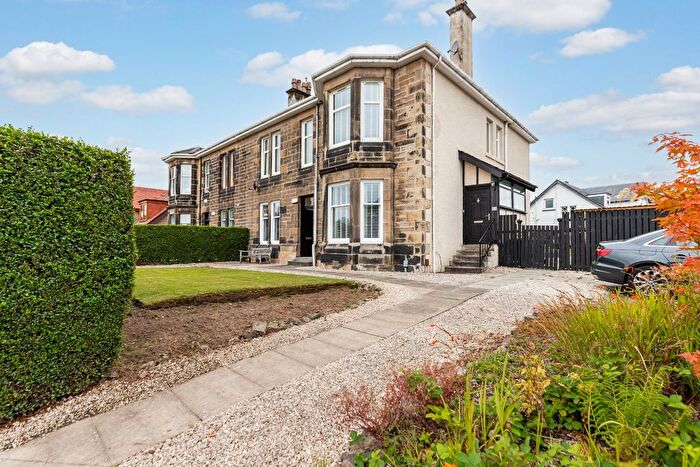 3 Bedroom Flat For Sale In Caplethill Road, Paisley, Renfrewshire, PA2