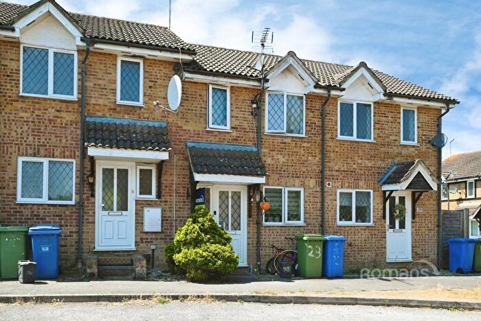 2 Bedroom House To Rent In Statham Court, Amen Corner, Bracknell, RG42