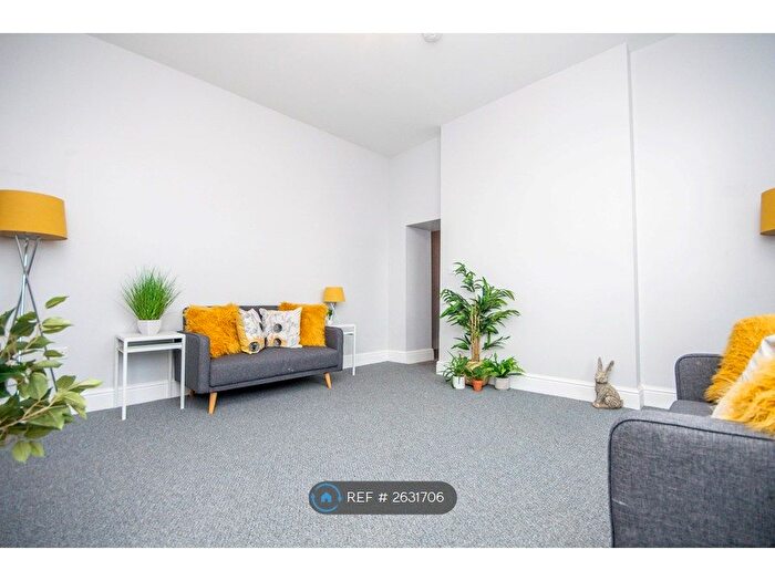 1 Bedroom Flat To Rent In Rochdale Road, Bacup, OL13