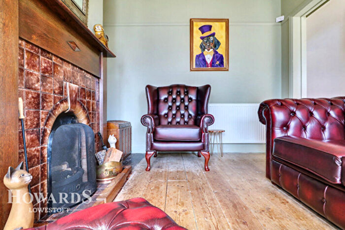 2 Bedroom Semi-Detached House For Sale In Long Road, Lowestoft, NR33