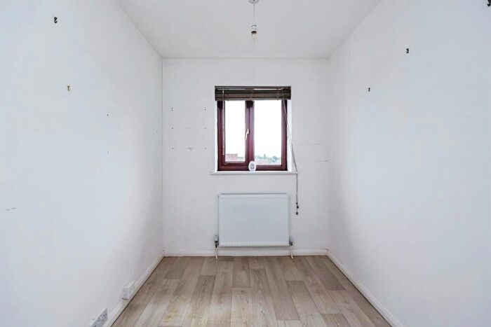 3 Bedroom Semi-Detached House For Sale In Whilton Crescent, West Hallam, Ilkeston, DE7