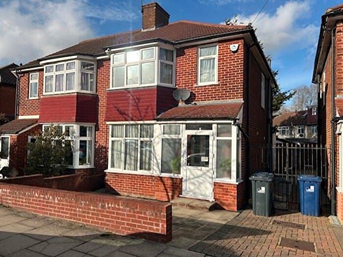 3 Bedroom Semi-Detached House For Sale In Ashness Gardens, Greenford, UB6