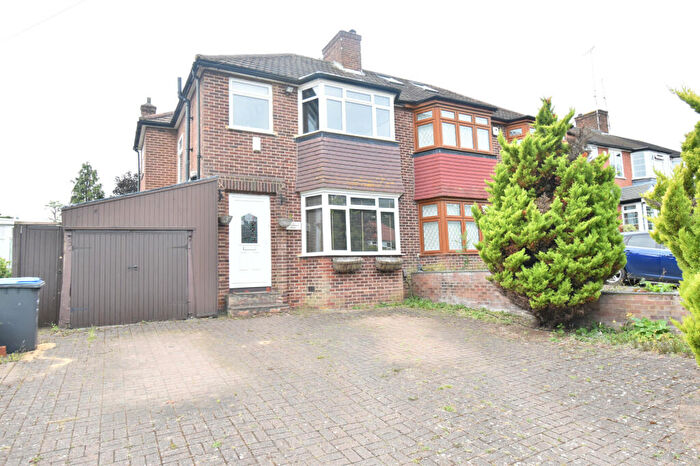3 Bedroom Semi-Detached House To Rent In Silverdale, Enfield, Greater London, EN2