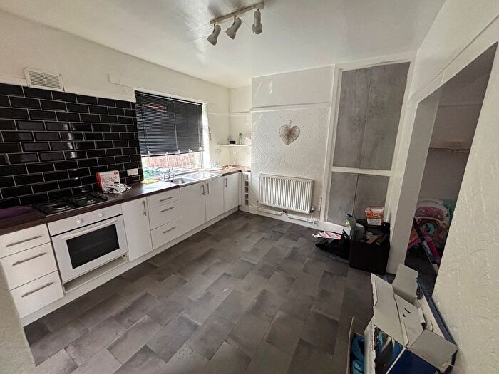 3 Bedroom Semi-Detached House To Rent In Broom Valley Road, Rotherham, S60