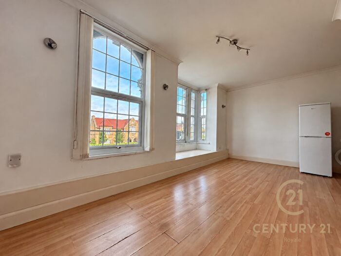 1 Bedroom Flat To Rent In Ewell Road, Surbiton, KT6