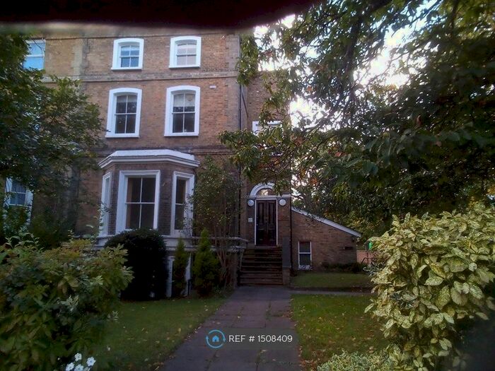 1 Bedroom Flat To Rent In London Road, Enfield, EN2