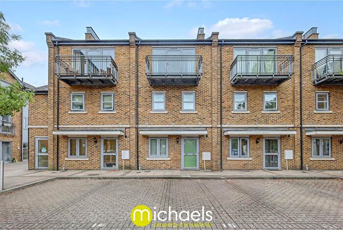 2 Bedroom Maisonette To Rent In Rotary Way, Colchester, CO3