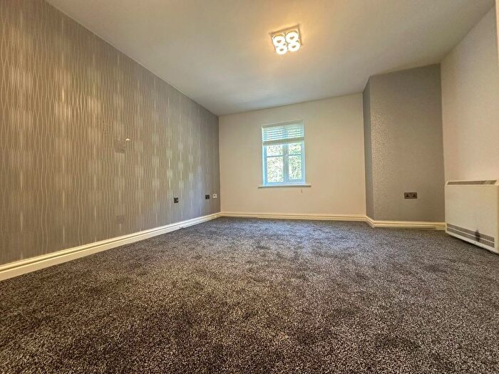2 Bedroom Flat To Rent In Weavers Court, Preston New Road, Blackburn, BB2