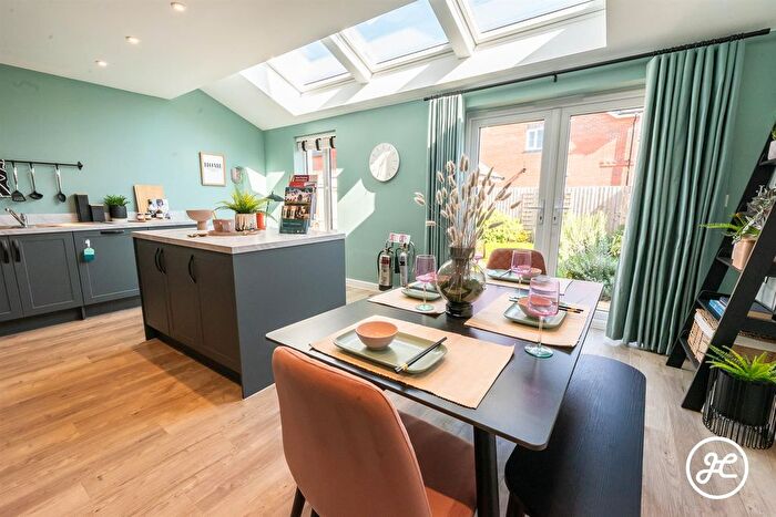 3 Bedroom Semi Detached House For Sale In Strawberry Grange, Bridgwater, TA6