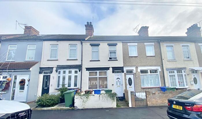 3 Bedroom House To Rent In Castle Road Grays, RM17