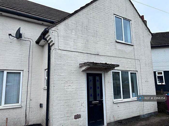 3 Bedroom Semi-Detached House To Rent In Little Lane, Shirebrook, Mansfield, NG20