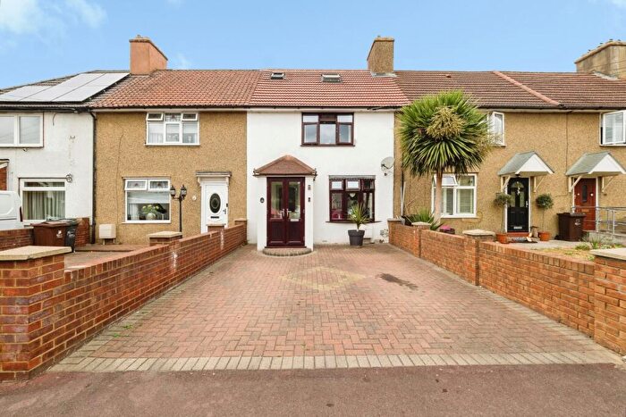 4 Bedroom Terraced House For Sale In Hunters Hall Road, Dagenham, RM10