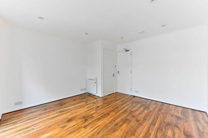 2 Bedroom Terraced House To Rent In Broster Gardens, London, South Norwood, London, SE25