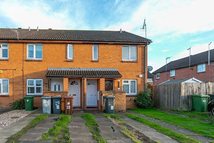 1 Bedroom Maisonette To Rent In Mortimer Close, Bushey, WD23