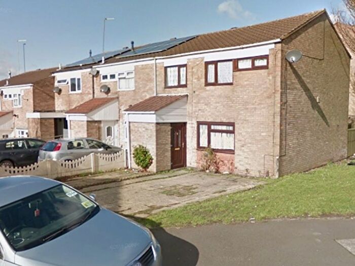 4 Bedroom Terraced House For Sale In Bassett Croft, Birmingham, B10