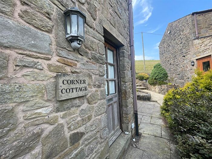 3 Bedroom End Of Terrace House For Sale In Goldshaw Court, Newchurch-In-Pendle, Burnley, BB12