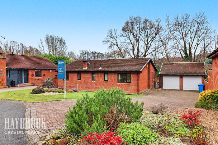 3 Bedroom Bungalow For Sale In Lundwood Close, Owlthorpe, S20