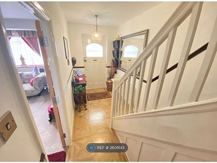 4 Bedroom Semi-Detached House To Rent In Morden, Morden, SM4