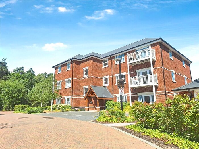 1 Bedroom Apartment For Sale In Woodlark Mews, Fleet, Hampshire, GU51