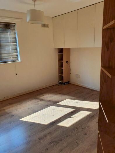 1 Bedroom Flat To Rent In Jeymer Drive, Greenford, UB6