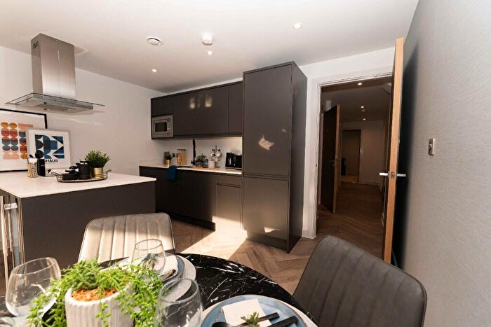 2 Bedroom Apartment To Rent In Duke Street, Liverpool, Merseyside, L1