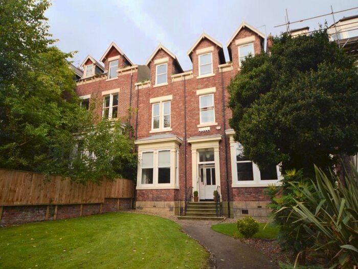 4 Bedroom Flat To Rent In Thornhill Gardens, Thornhill, Sunderland, Tyne And Wear, SR2