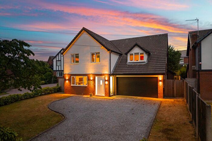 4 Bedroom Detached House For Sale In Walkers Lane Tarporley, CW6