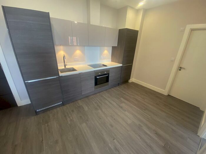 1 Bedroom Apartment To Rent In Dawsons Square, Pudsey, LS28