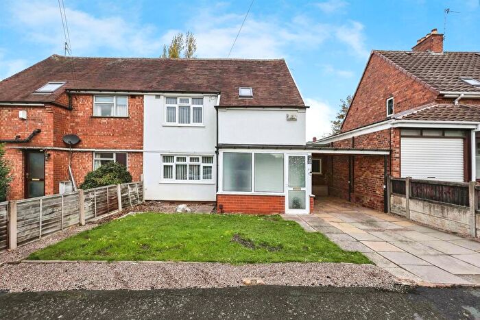 3 Bedroom Semi Detached House For Sale In Churchill Drive, Stourbridge, DY8