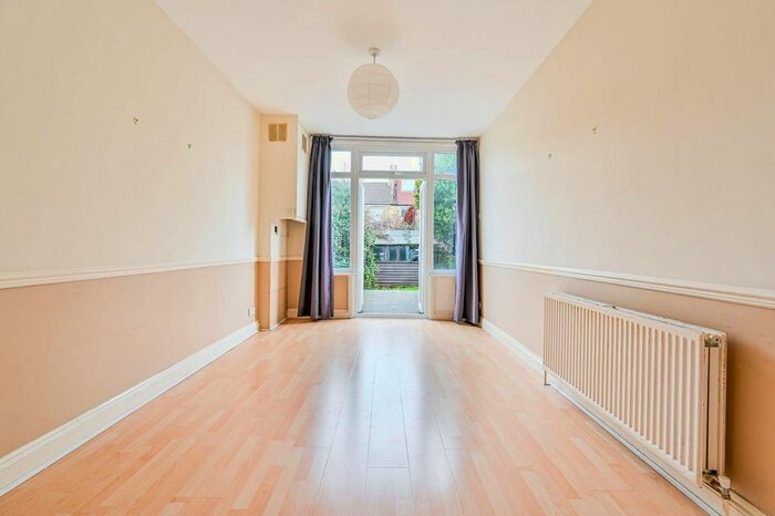 3 Bedroom Terraced House To Rent In Stratford Road, Norbury, CR7