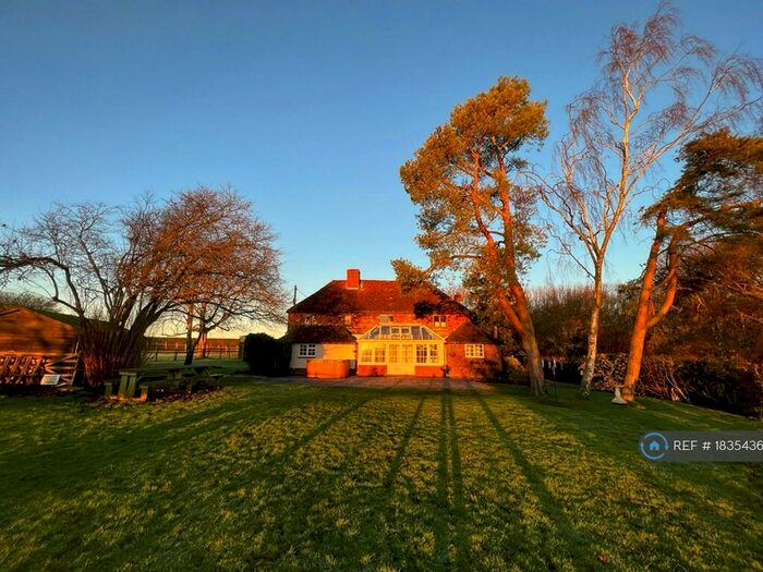 4 Bedroom Detached House To Rent In Faversham Road, Faversham, ME9