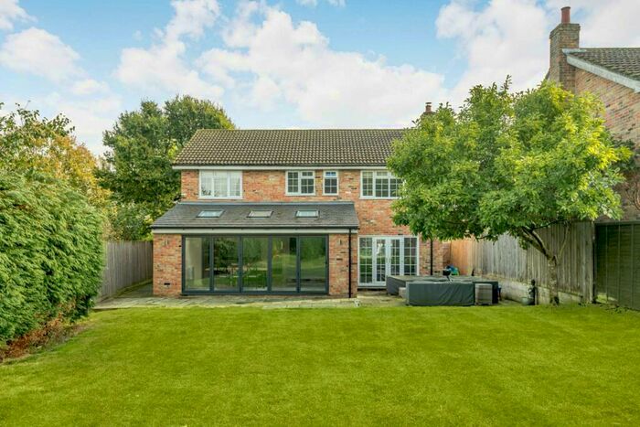 4 Bedroom Detached House For Sale In Thornford Road, Headley, Thatcham, Hampshire, RG19