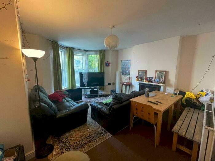 6 Bedroom House To Rent In Sussex Place, Bristol, BS2