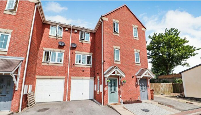 4 Bedroom Town House For Sale In Newton Grange, Hemsworth, Pontefract, WF9
