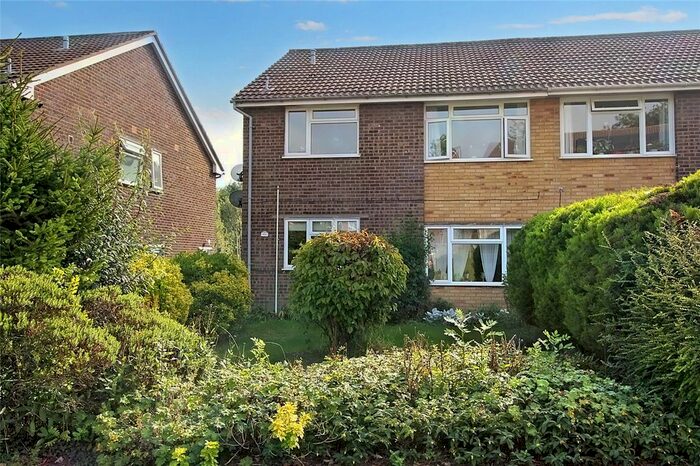 2 Bedroom Maisonette To Rent In Southview Rise, Alton, Hampshire, GU34